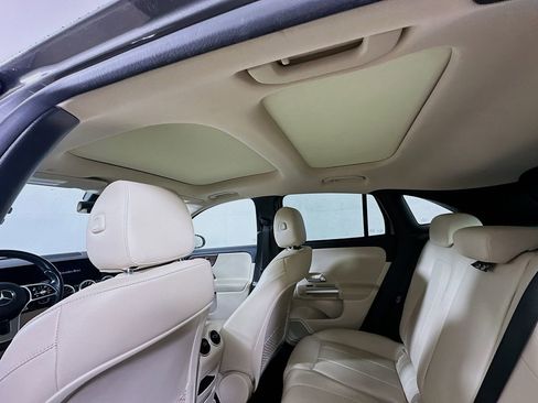 Used 2023 Mercedes-Benz GLA 250 4MATIC w/ Premium Package image 13