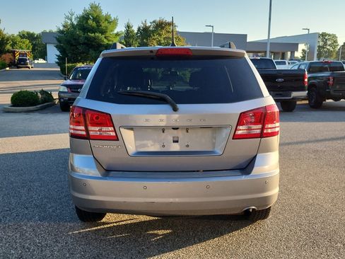 Used 2020 Dodge Journey SE w/ SE Popular Equipment Group FWD image 6