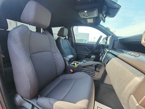 Used 2025 Toyota Tacoma SR5 AWD/4WD image 23