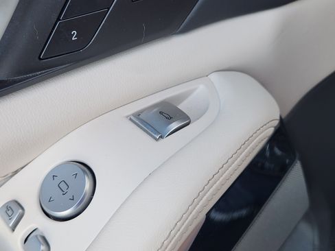 Used 2022 BMW ALPINA XB7 image 27