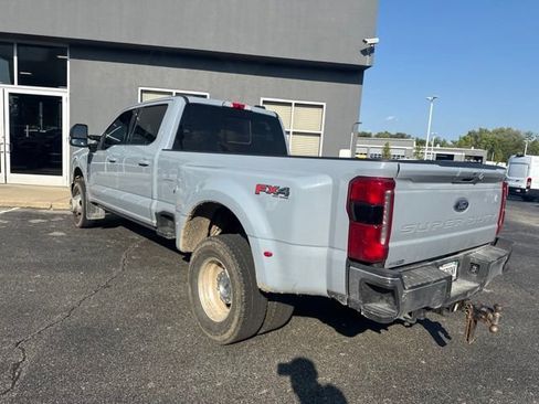 Used 2024 Ford F350 Lariat w/ Lariat Ultimate Package AWD/4WD image 11