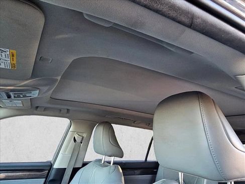 Used 2021 Toyota Highlander Platinum image 11