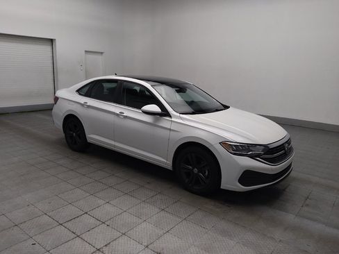 Used 2023 Volkswagen Jetta SE FWD image 11