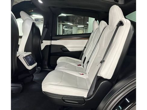 Used 2024 Tesla Model X AWD/4WD image 23