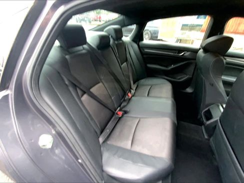 Used 2018 Honda Accord Sport image 18