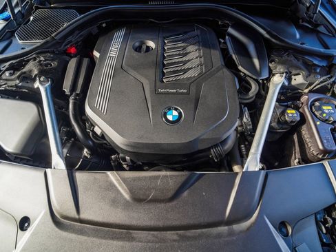 Used 2022 BMW 740i xDrive w/ Premium Package AWD/4WD image 33