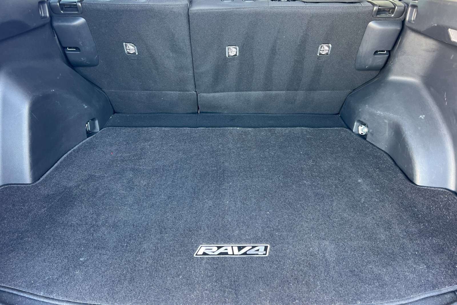 Certified 2021 Toyota RAV4 LE AWD/4WD image 15