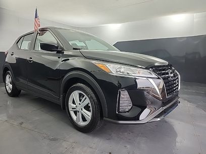 New 2024 Nissan Kicks S