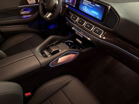 New 2026 Mercedes-Benz GLS 450 4MATIC image 16