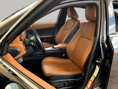 Used 2024 Lexus IS 300 w/ Comfort Package RWD image 7