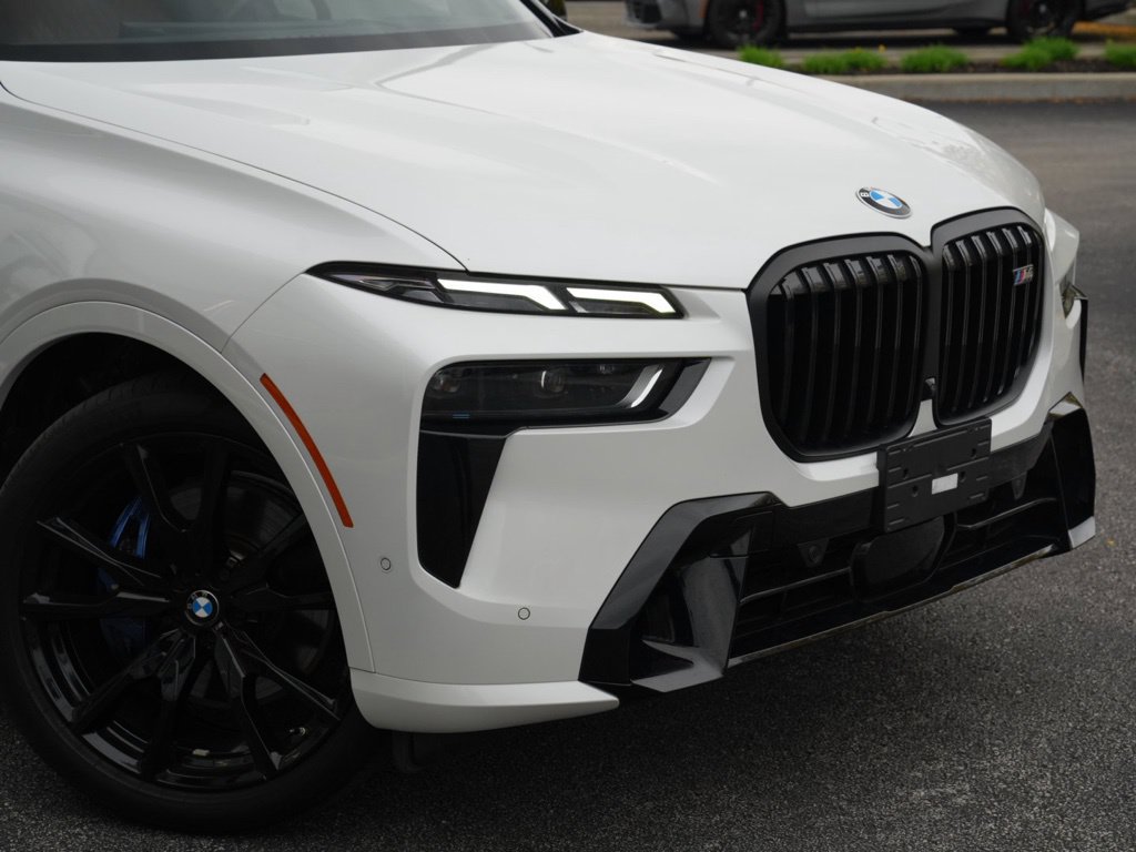 Used 2025 BMW X7 M60i w/ Executive Package AWD/4WD image 29