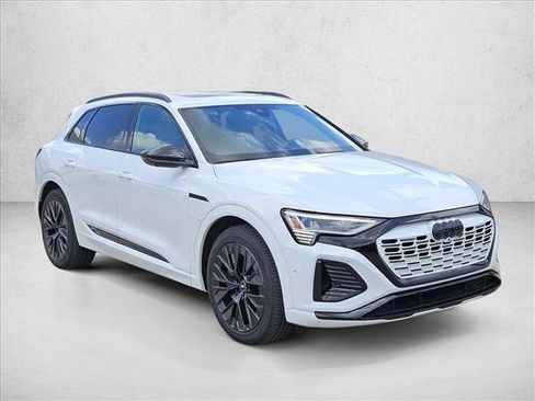 Used 2024 Audi Q8 e-tron Prestige w/ Prestige Package AWD/4WD image 3