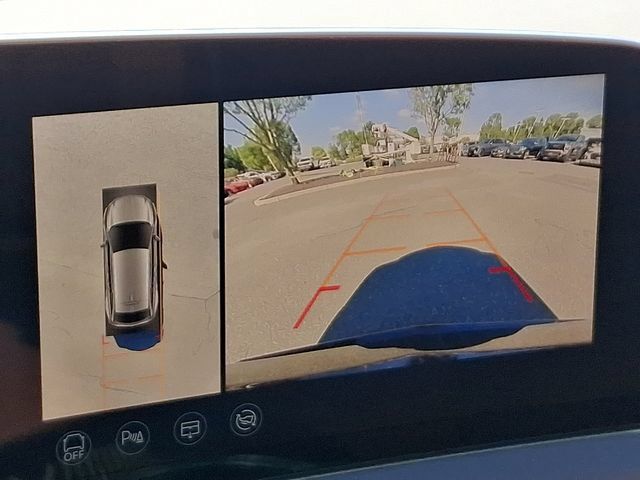 Certified 2025 Cadillac Optiq Sport 2 AWD/4WD image 17