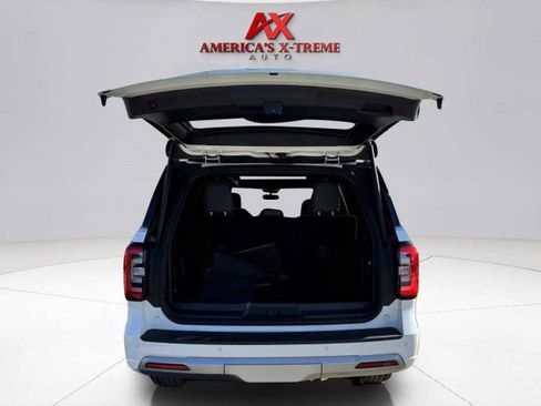 Used 2024 Ford Expedition Platinum image 58