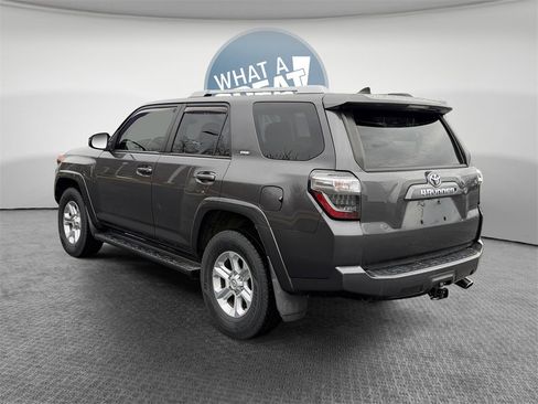 Used 2018 Toyota 4Runner SR5 image 6