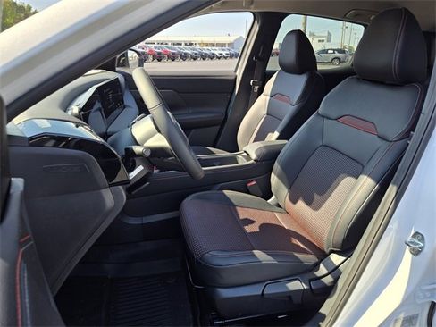 New 2026 Nissan Kicks SR image 5