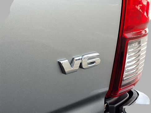 Used 2022 Toyota Tacoma SR image 24