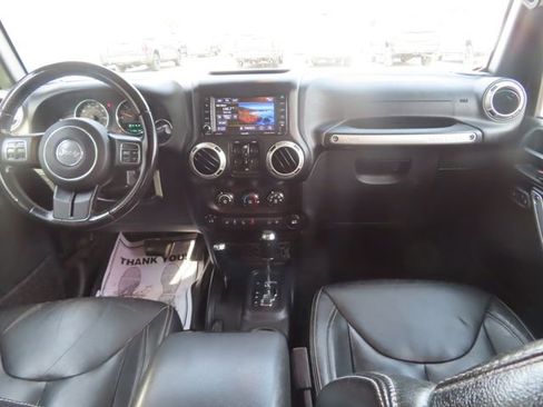 Used 2018 Jeep Wrangler Unlimited Sahara w/ Max Tow Package AWD/4WD image 25