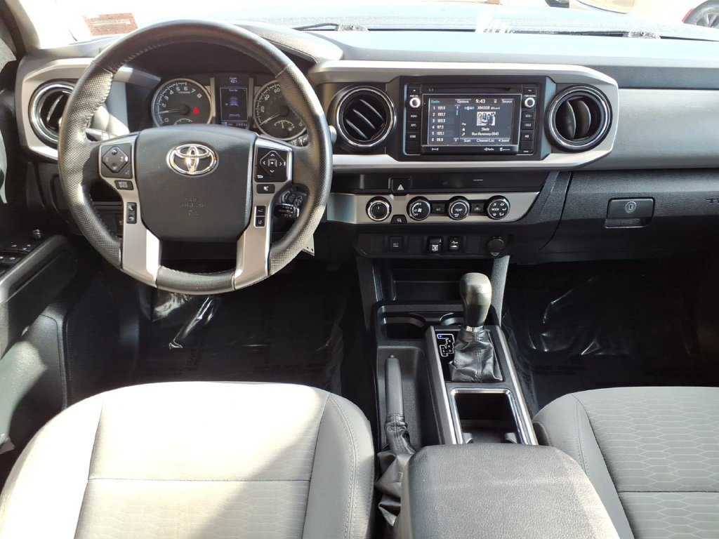 Used 2019 Toyota Tacoma SR5 AWD/4WD image 14