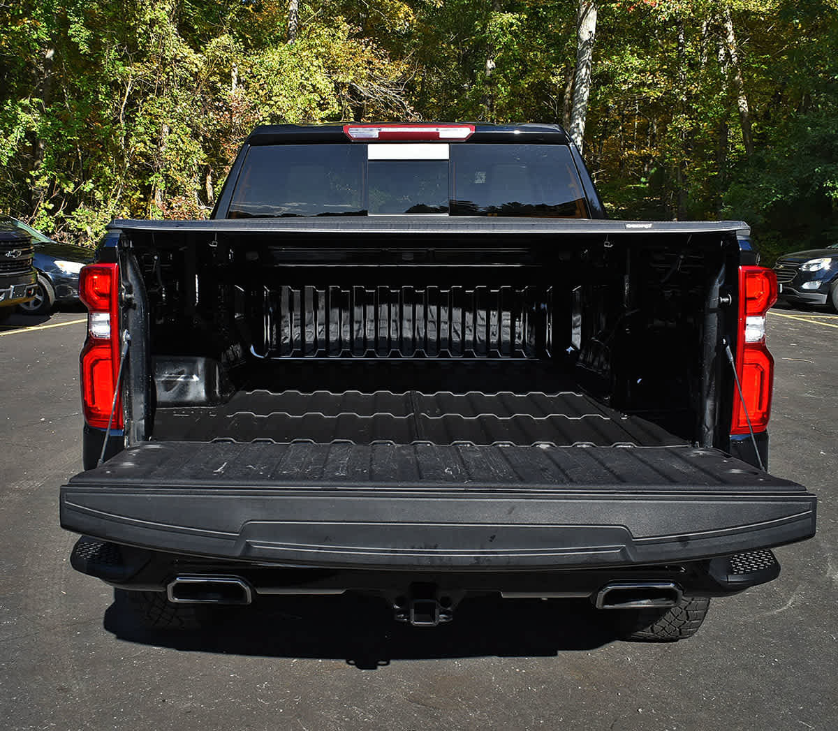 Used 2024 Chevrolet Silverado 1500 LT Trail Boss w/ Convenience Package II AWD/4WD image 8