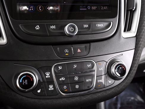 Used 2022 Chevrolet Malibu LT image 18