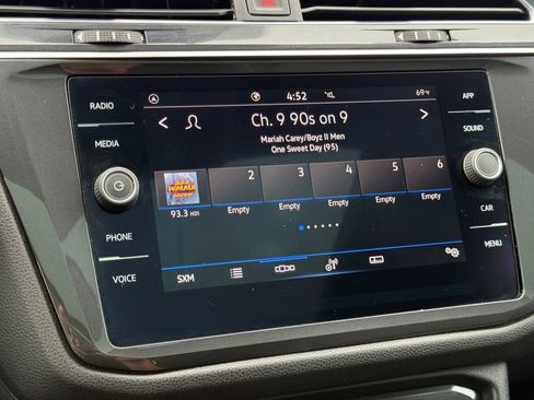 Used 2022 Volkswagen Tiguan SE FWD image 14