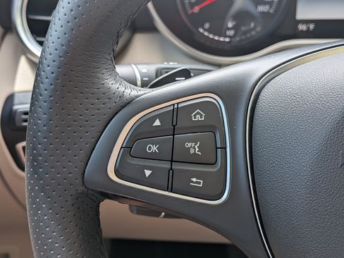 Used 2018 Mercedes-Benz GLC 300 image 24