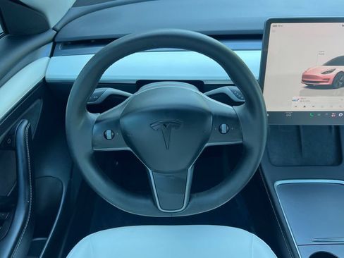 Used 2023 Tesla Model 3 Standard Range RWD image 11