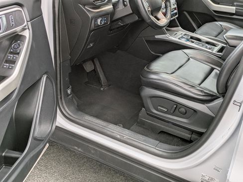 Used 2021 Ford Explorer XLT w/ Equipment Group 202A image 27