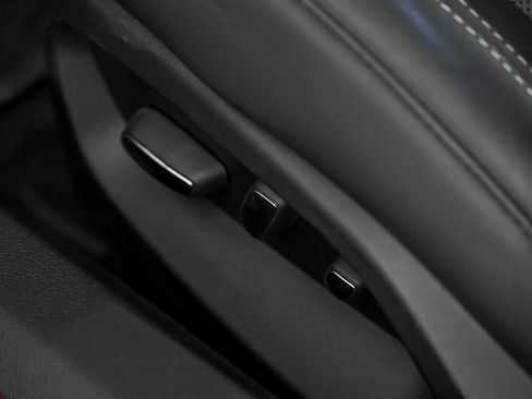 Used 2015 Chevrolet Corvette Z06 w/ 2LZ Preferred Equipment Group image 25