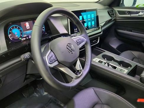 Used 2026 Volkswagen Atlas Cross Sport SE AWD/4WD image 48