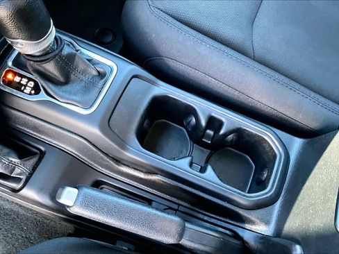 Used 2023 Jeep Wrangler Unlimited w/ Cold Weather Group image 17