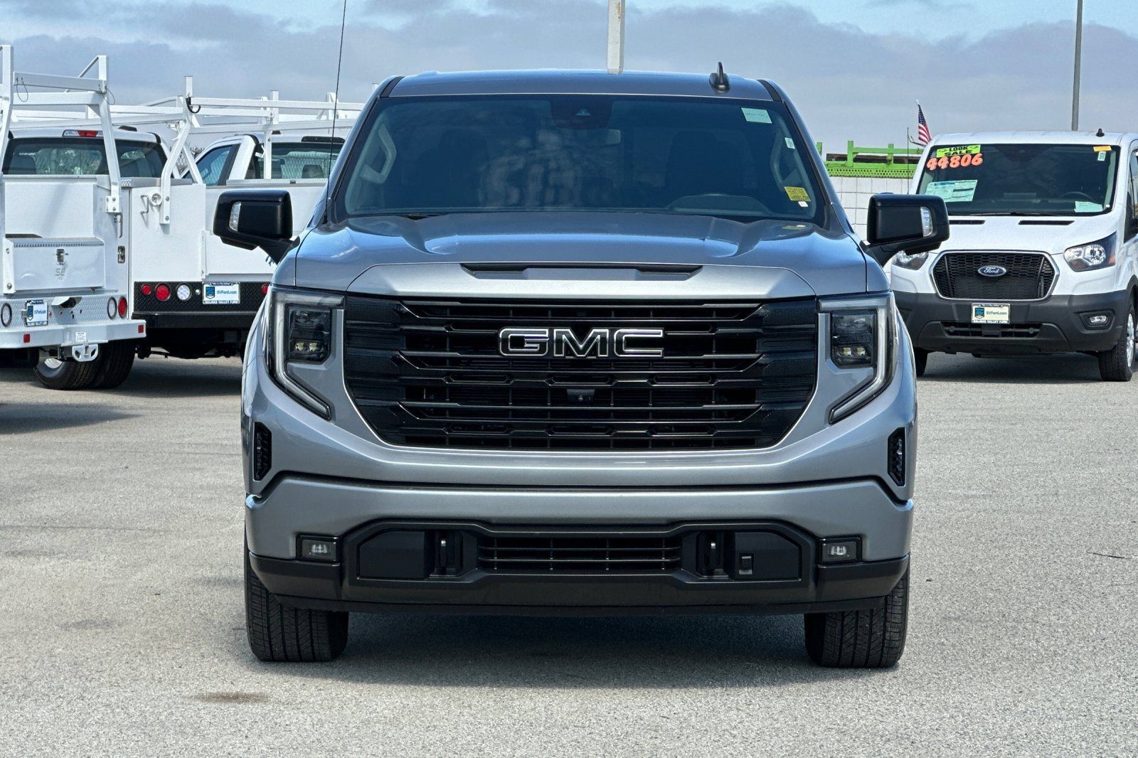 Used 2023 GMC Sierra 1500 Elevation w/ Preferred Package RWD image 9