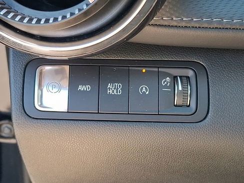 Used 2025 Chevrolet Equinox LT AWD/4WD image 18