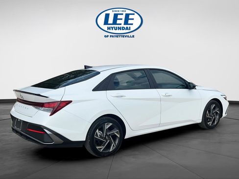 Certified 2025 Hyundai Elantra Sport image 7