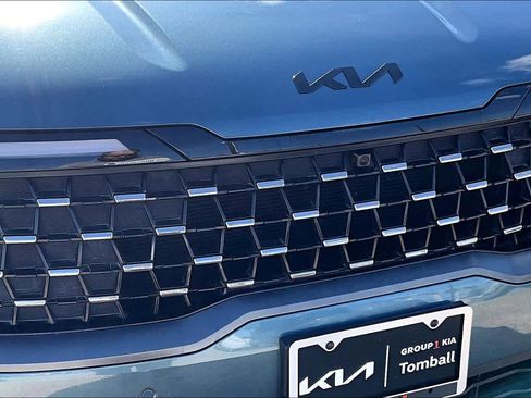 Certified 2025 Kia Carnival SX w/ SX Dark Edition Package image 28