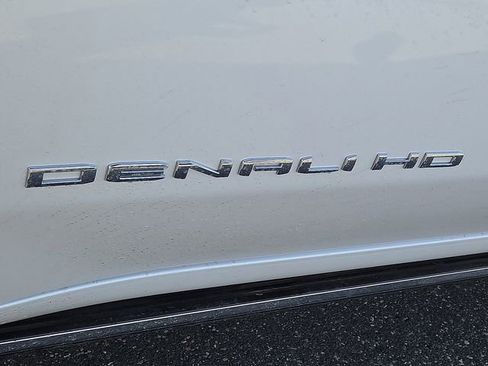 Used 2025 GMC Sierra 3500 Denali Ultimate image 34