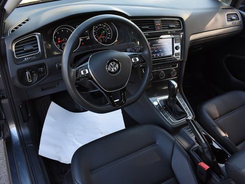 Used 2021 Volkswagen Golf 4-Door image 18