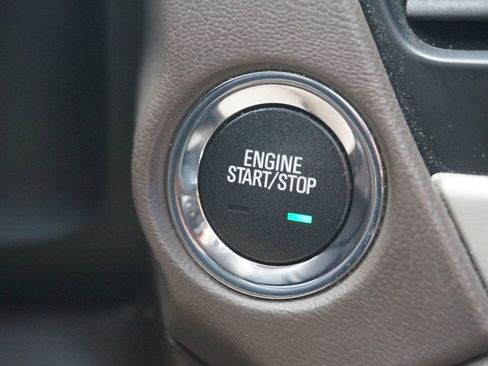 Used 2015 GMC Yukon Denali w/ Premium Package image 34