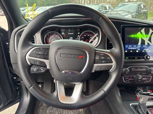 Used 2016 Dodge Charger SXT image 10