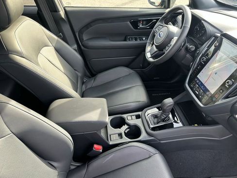 Used 2025 Subaru Forester Limited w/ Popular Package #2 image 17