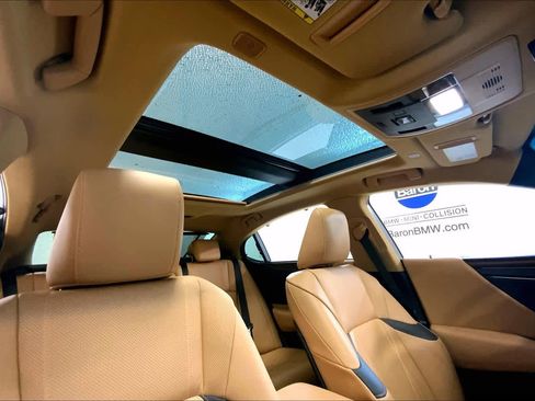 Used 2024 Lexus ES 350 Ultra Luxury image 13