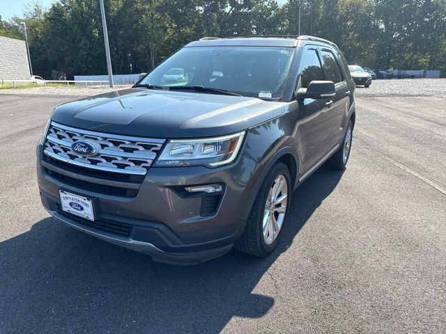 Used 2019 Ford Explorer XLT w/ Equipment Group 202A FWD image 3