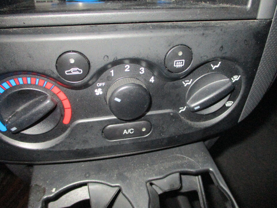Used 2006 Chevrolet Aveo LS FWD image 30