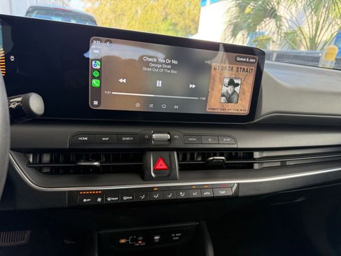 Used 2025 Kia K4 FWD image 17