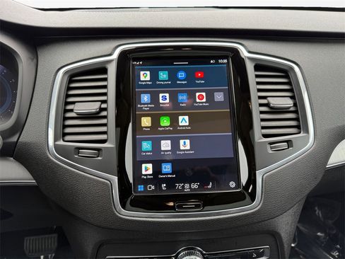 Used 2023 Volvo XC90 B5 Core w/ Climate Package image 13