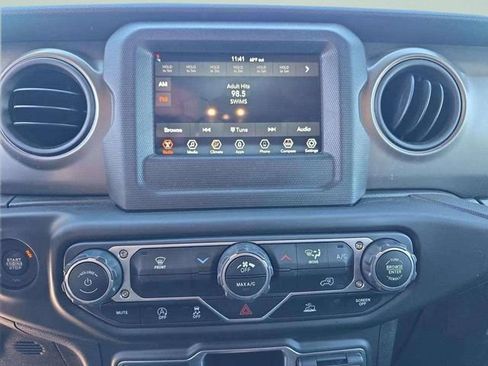 Used 2022 Jeep Wrangler Sport AWD/4WD image 28