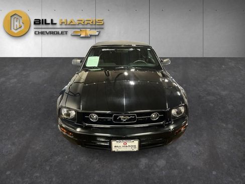 Used 2009 Ford Mustang Convertible RWD image 16