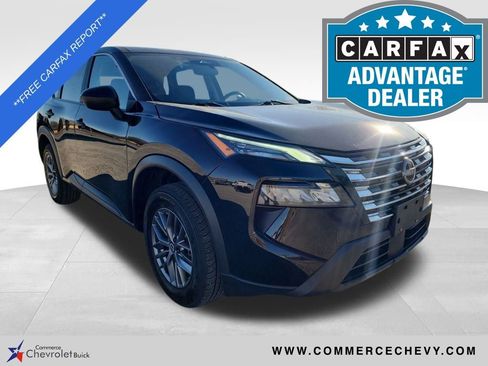 Used 2024 Nissan Rogue S image 1