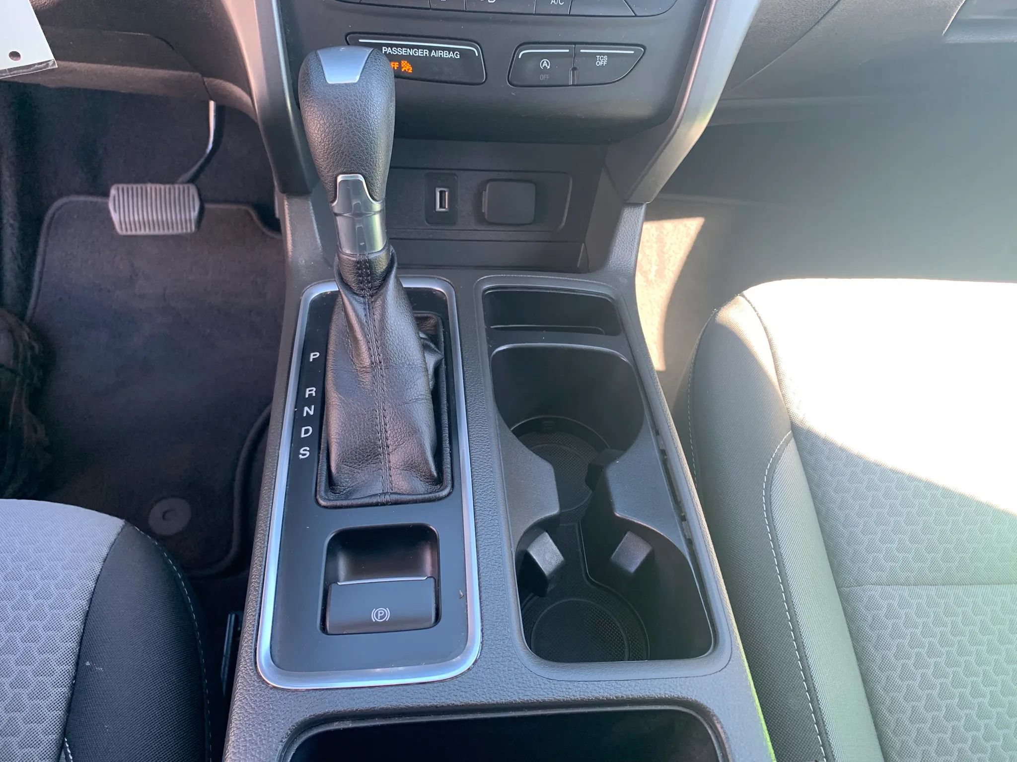 Used 2017 Ford Escape SE AWD/4WD image 16